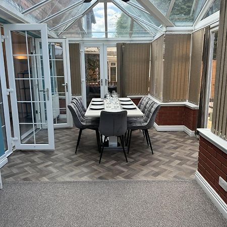 Huge 9 Bed Property Sleeps 17, Near Nec, City Centre, Hs2 Birmingham Zewnętrze zdjęcie