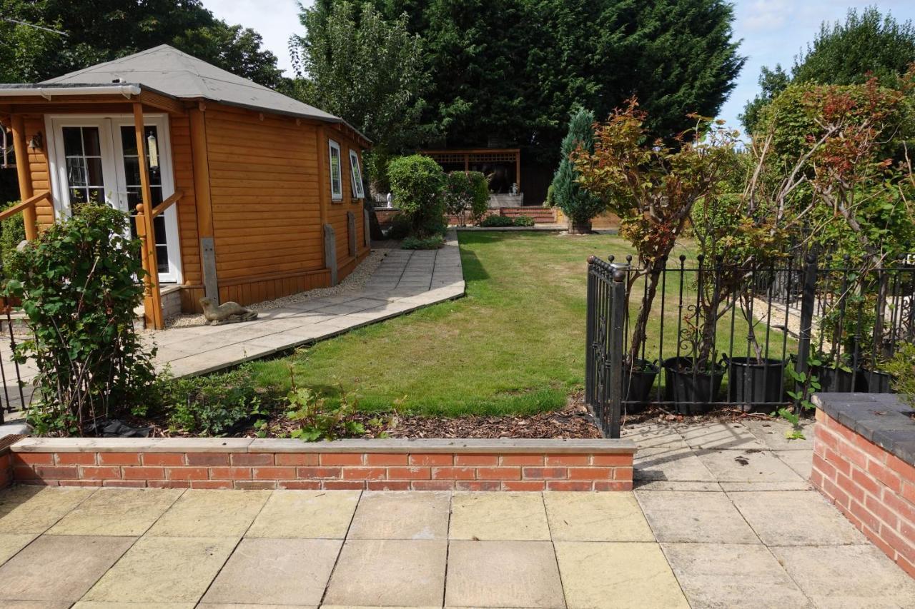 Huge 9 Bed Property Sleeps 17, Near Nec, City Centre, Hs2 Birmingham Zewnętrze zdjęcie