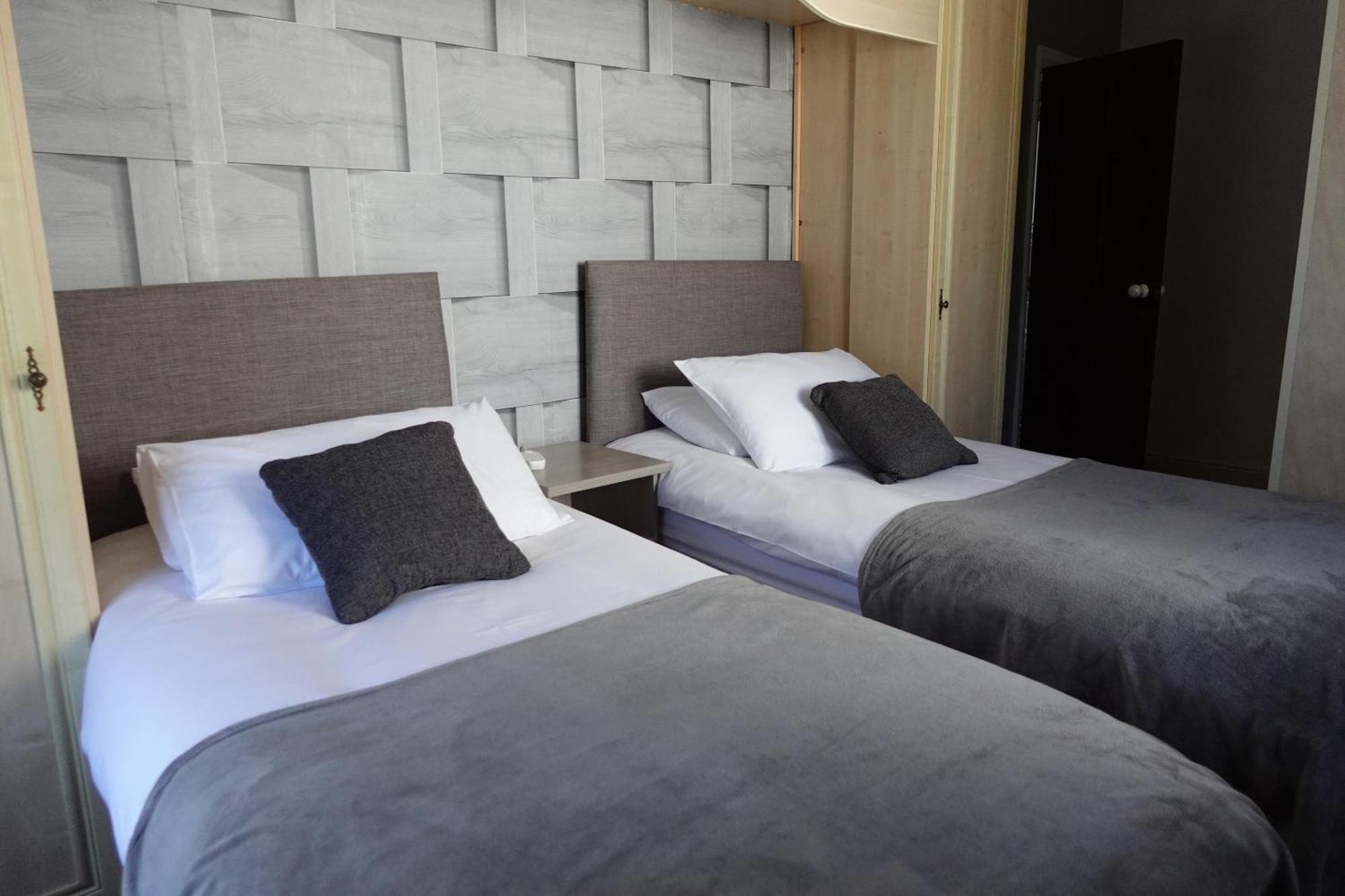 Huge 9 Bed Property Sleeps 17, Near Nec, City Centre, Hs2 Birmingham Zewnętrze zdjęcie